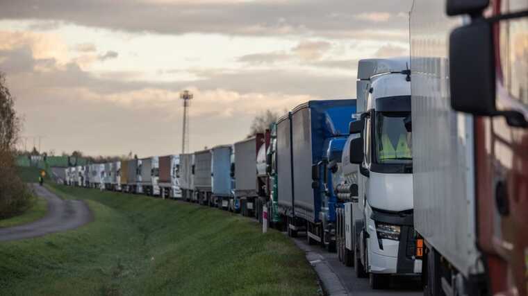 Россия могла ввезти санкционные товары на миллиарды долларов, благодаря схеме "ложного транзита"