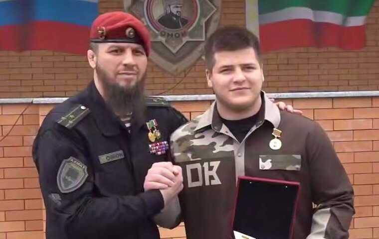 Самый титулованный подросток России Адам Кадыров получил юбилейную медаль «25 лет ОМОН «АХМАТ-Грозный»