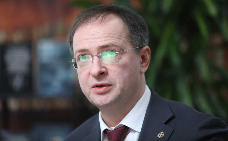 Россия готова к затяжному конфликту, заявил Мединский на переговорах с Украиной
