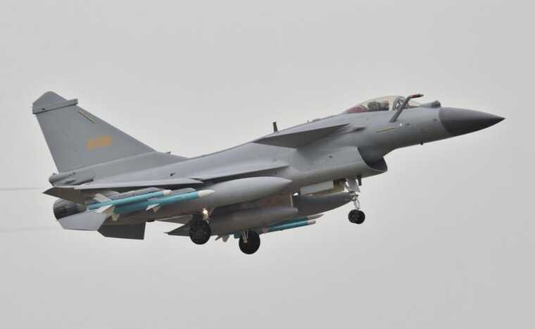 Французский Rafale впервые сбит в бою китайским J-10C в ходе краткосрочной войны Индии и Пакистана