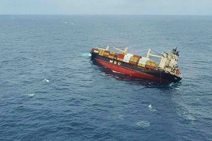 Контейнеровоз MSC «ELSA 3» затонул в Аравийском море с опасным грузом на борту