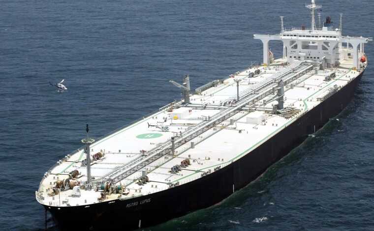 Супертанкер Big Star с нефтью из России остался на якоре у берегов Китая